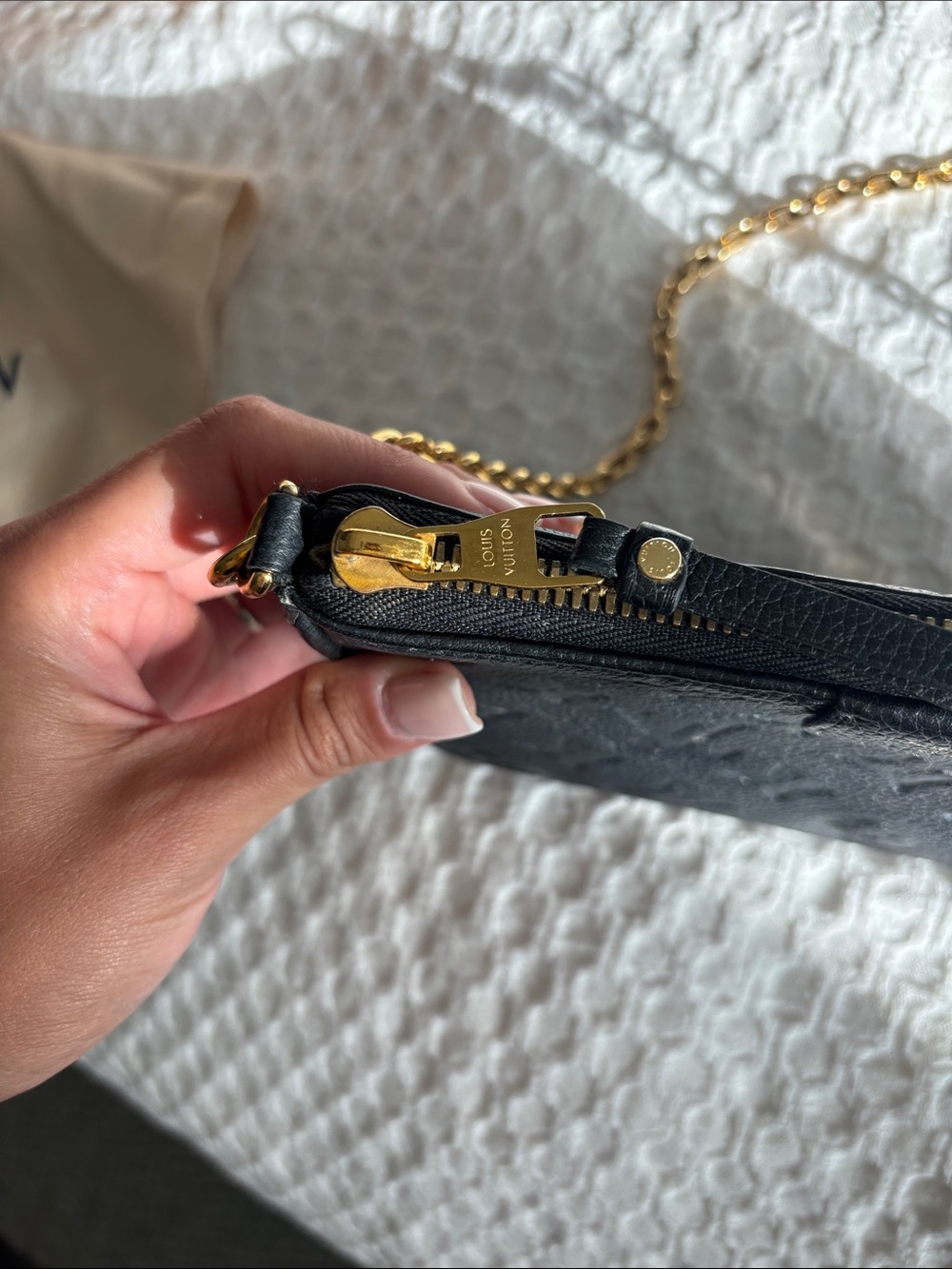 Louis Vuitton easy pouch on strap - Picture 8 of 16